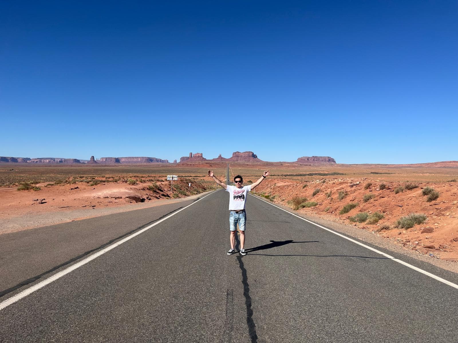Road trip through Monument Valley